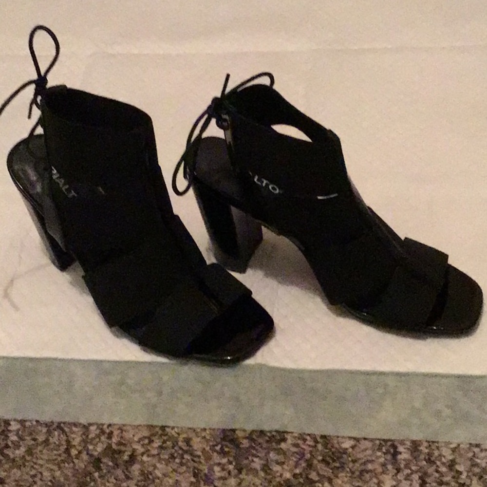 Shoes - Picture 3 of 3
